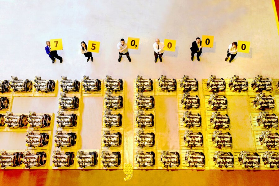 里程碑！JCB第75萬(wàn)臺(tái)發(fā)動(dòng)機(jī)生產(chǎn)下線！